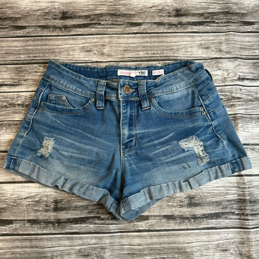Women's YMI WannaBettaButt Cuffed Distressed Jean Shorts Size 3 Blue